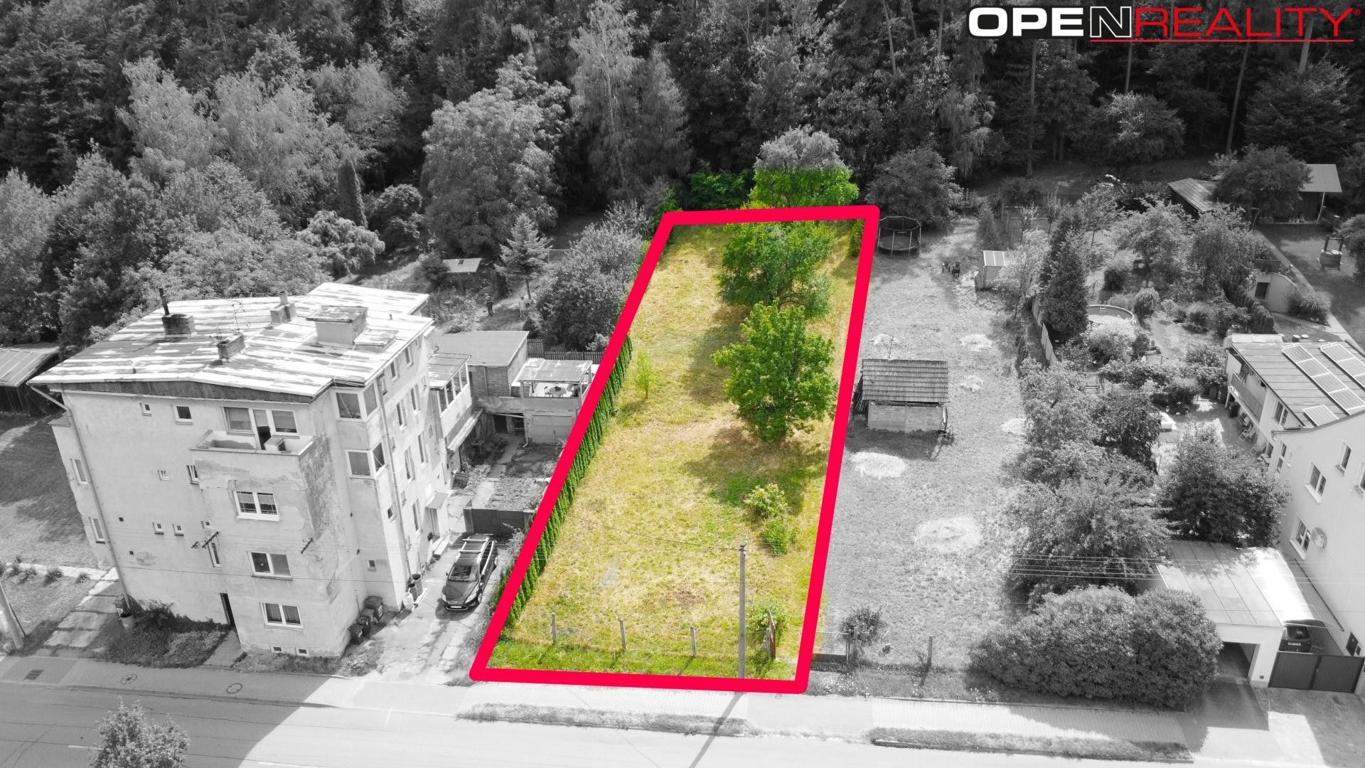 Pozemek pro bydlení, 906 m²