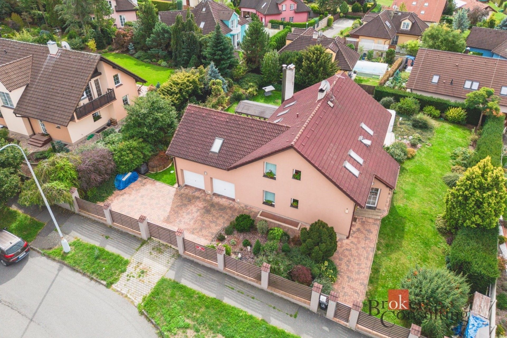 Rodinné domy, třída Vojtěcha Rojíka, Plzeň, 322 m² - 2
