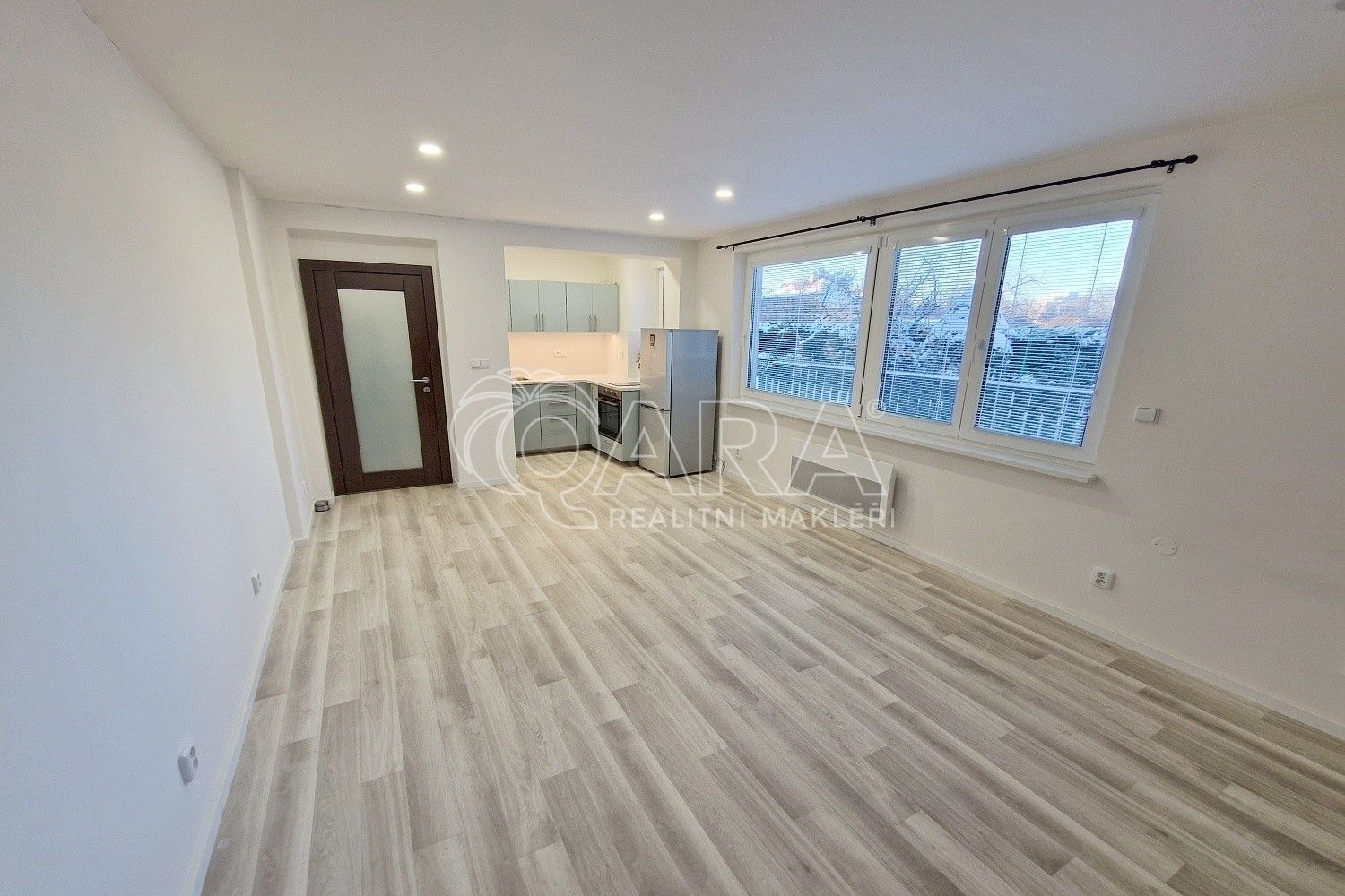 Pronájem byt 1+kk - Lukešova, Praha, 29 m²