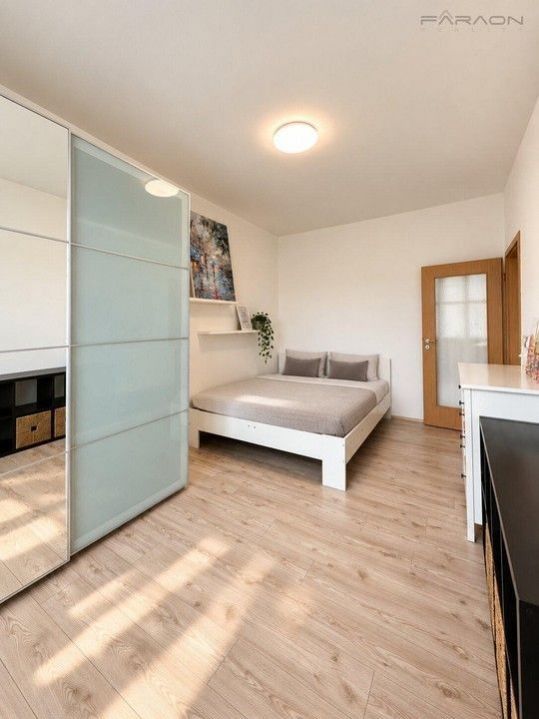 Byt 1+1 · 38 m² · Sportovní, Praha - 3