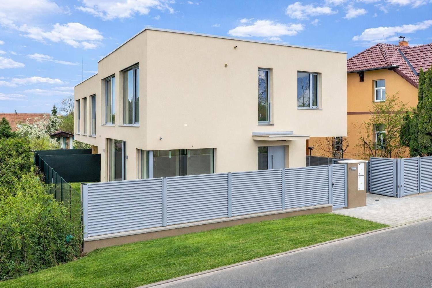 Rodinné domy, Dolnoměcholupská, Praha, 126 m² - 2
