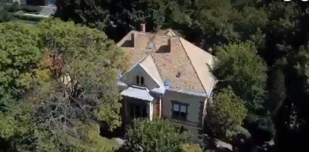 Rodinné domy, 987 66, Zahraničí