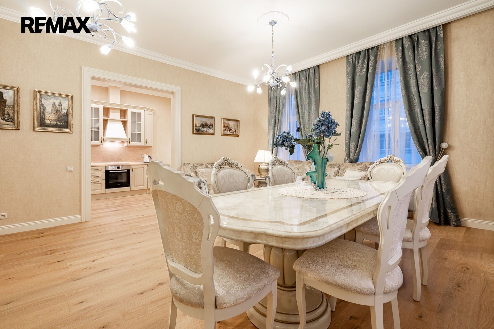 Prodej byt 3+1 - Dr. Davida Bechera 907, Karlovy Vary, 124 m² - 5