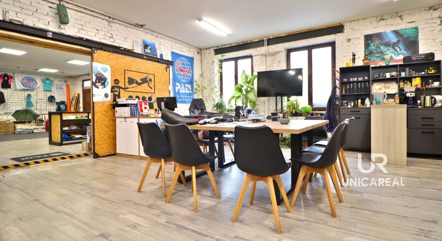 Pronájem obchodní prostory - Dukelská třída, Brno, 240 m²