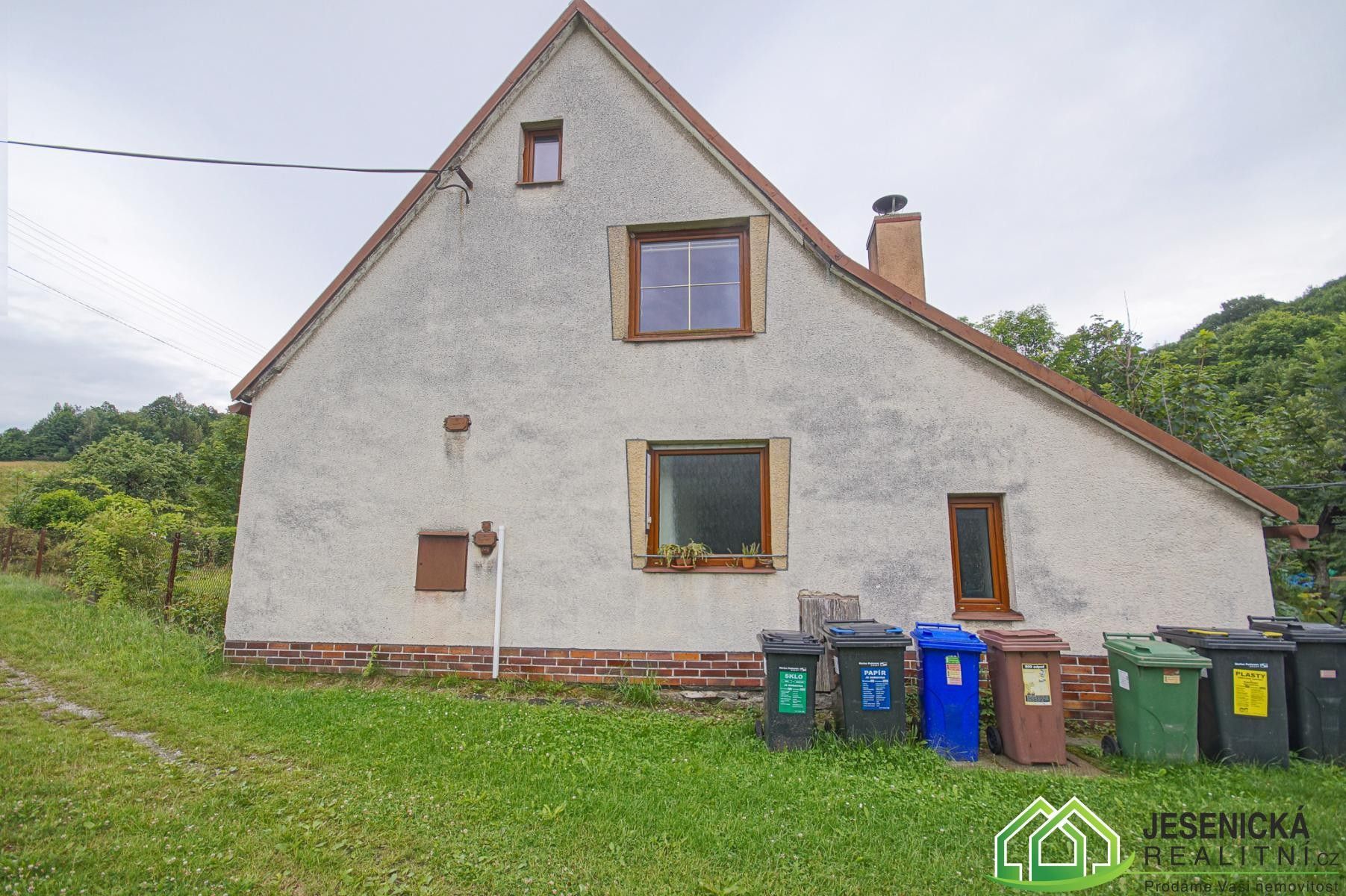 Prodej rodinný dům - Vápenná, 140 m² - 5
