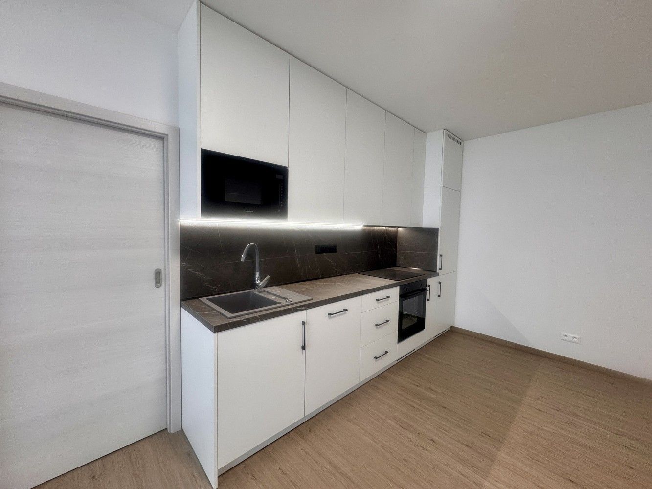 1+kk, Faměrovo náměstí, Brno - Černovice, 34 m² - 2