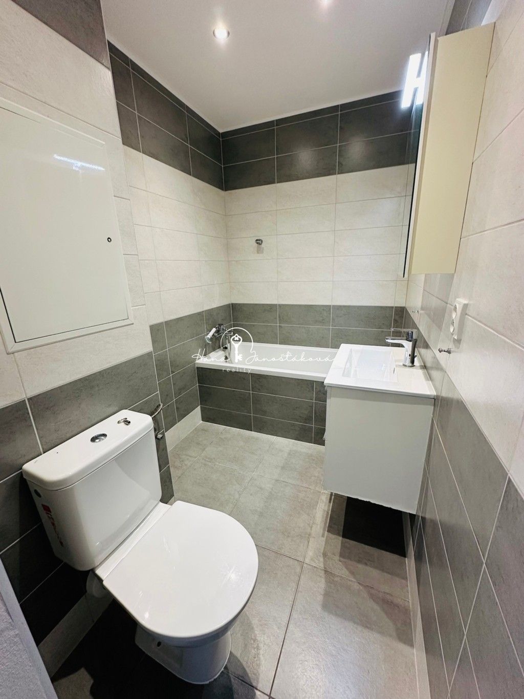 Pronájem byt 3+1 - Sokolská, České Budějovice, 63 m²