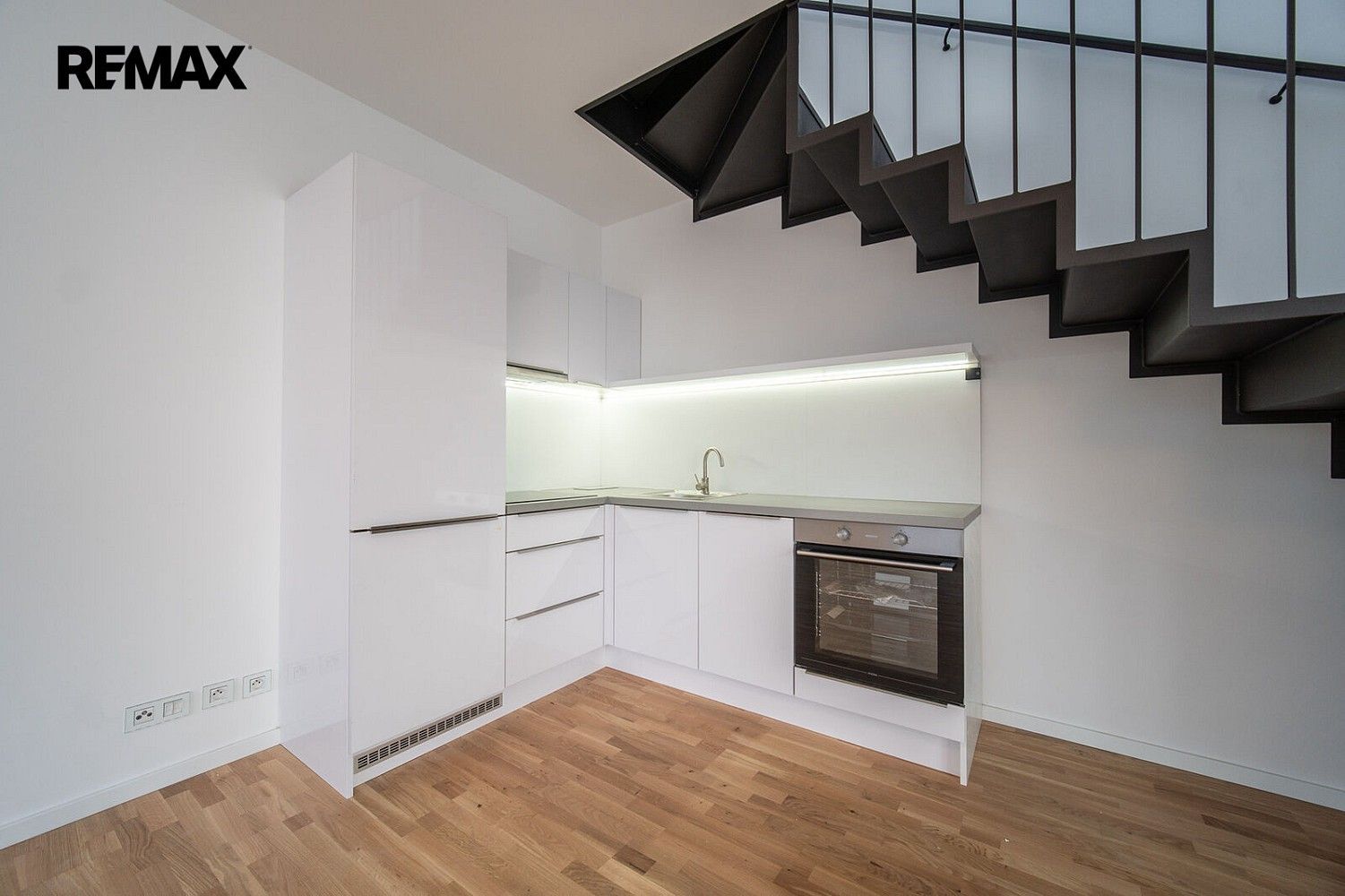 3+kk, Praha - Klánovice, okres Praha 21, Hlavní město Praha, 64 m² - 2
