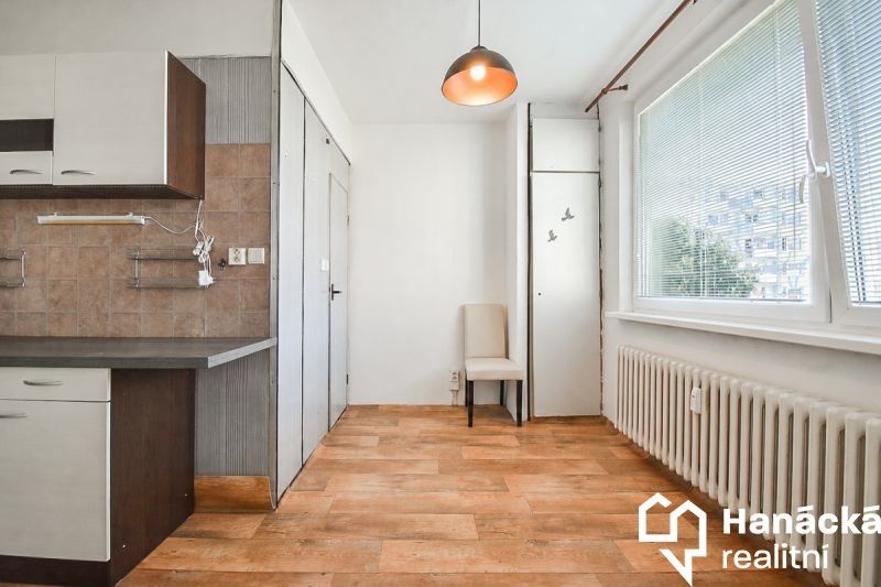 Byt 2+1 · 56 m² · Jeremiášova, Olomouc Povel - 4