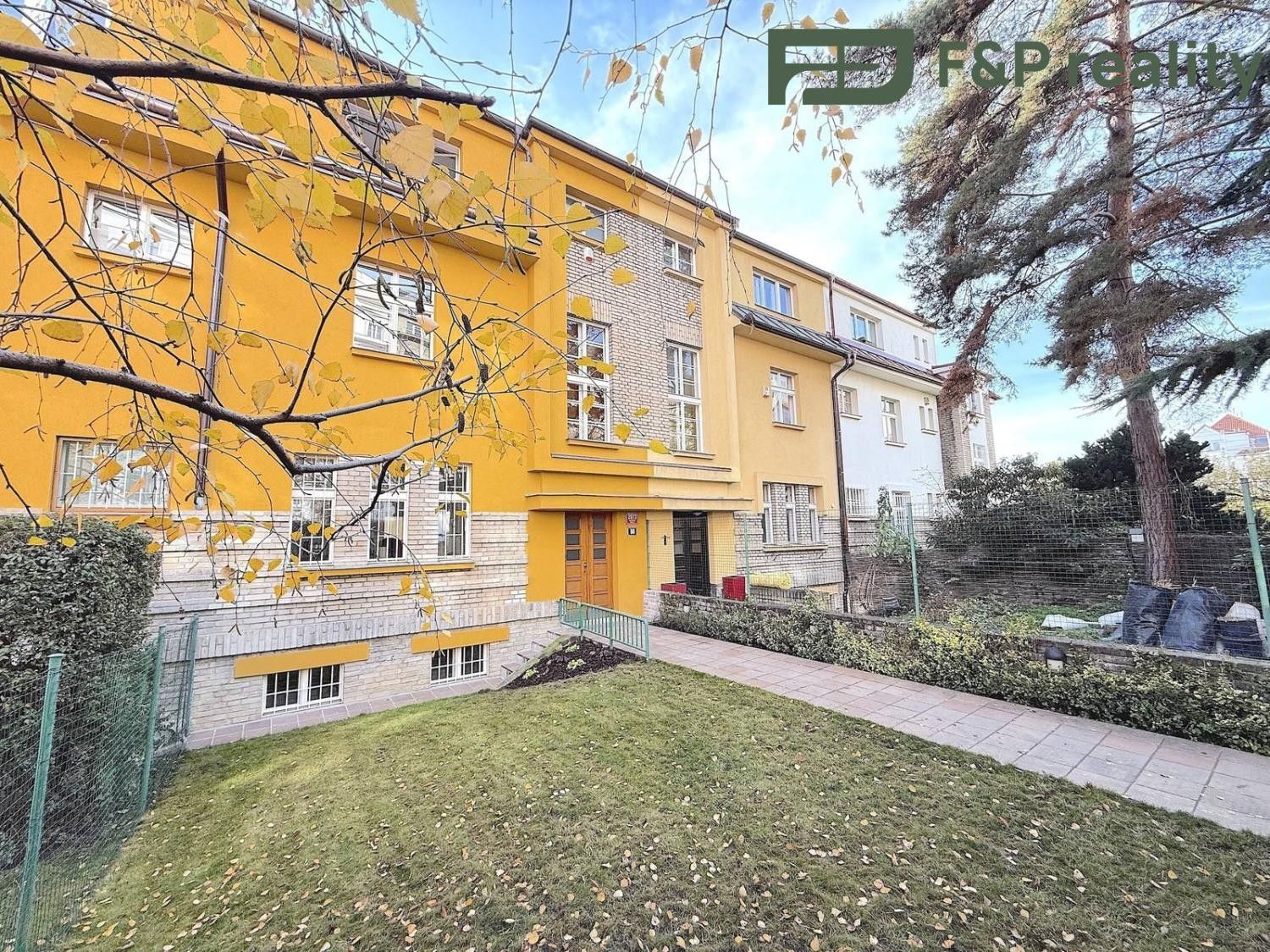 Pronájem rodinný dům - Soběslavská, Praha, 160 m²
