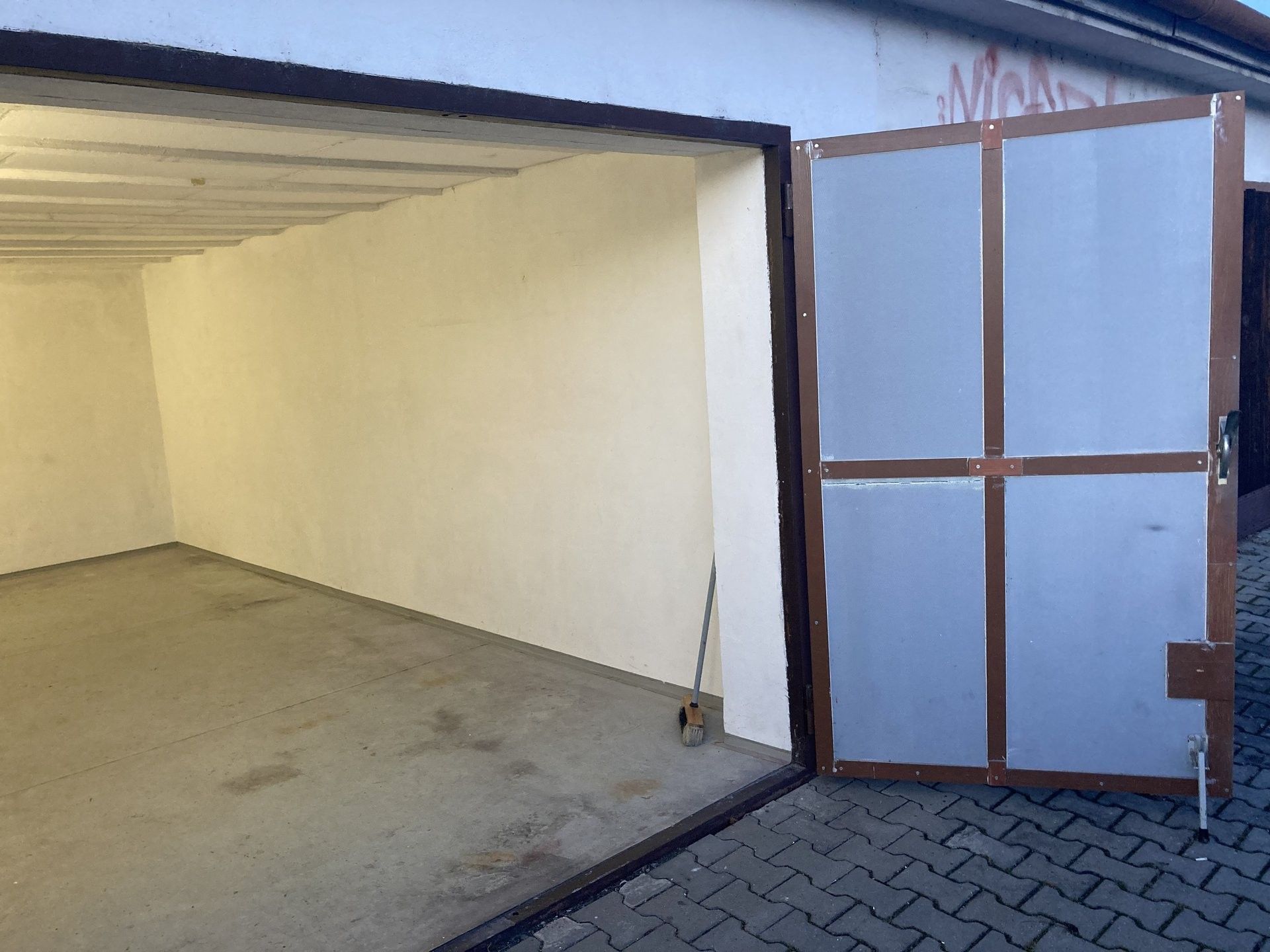 Garáže, Jiřího z Poděbrad, Uherské Hradiště, 20 m² - 2