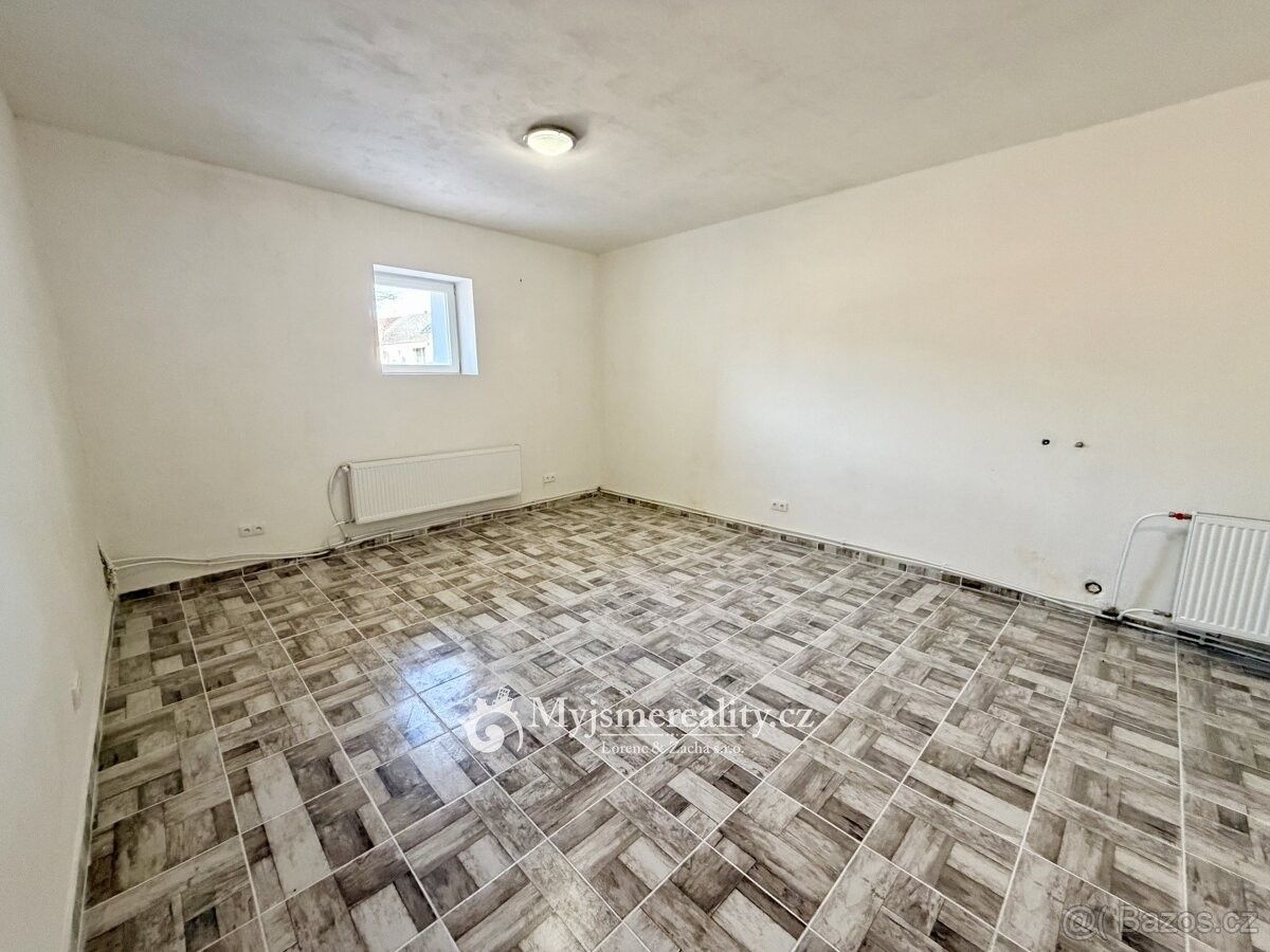 Byty, Dyjákovice, 671 26