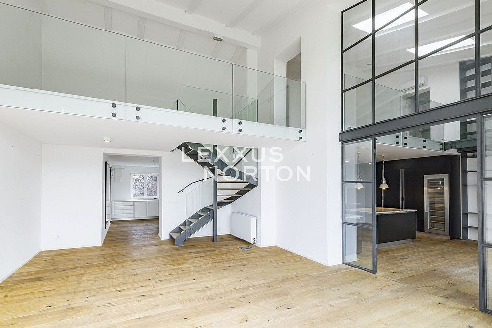 Byt 6+kk a více · 325 m² · Praha - Bubeneč, okres Praha 6, Hlavní město Praha - 3