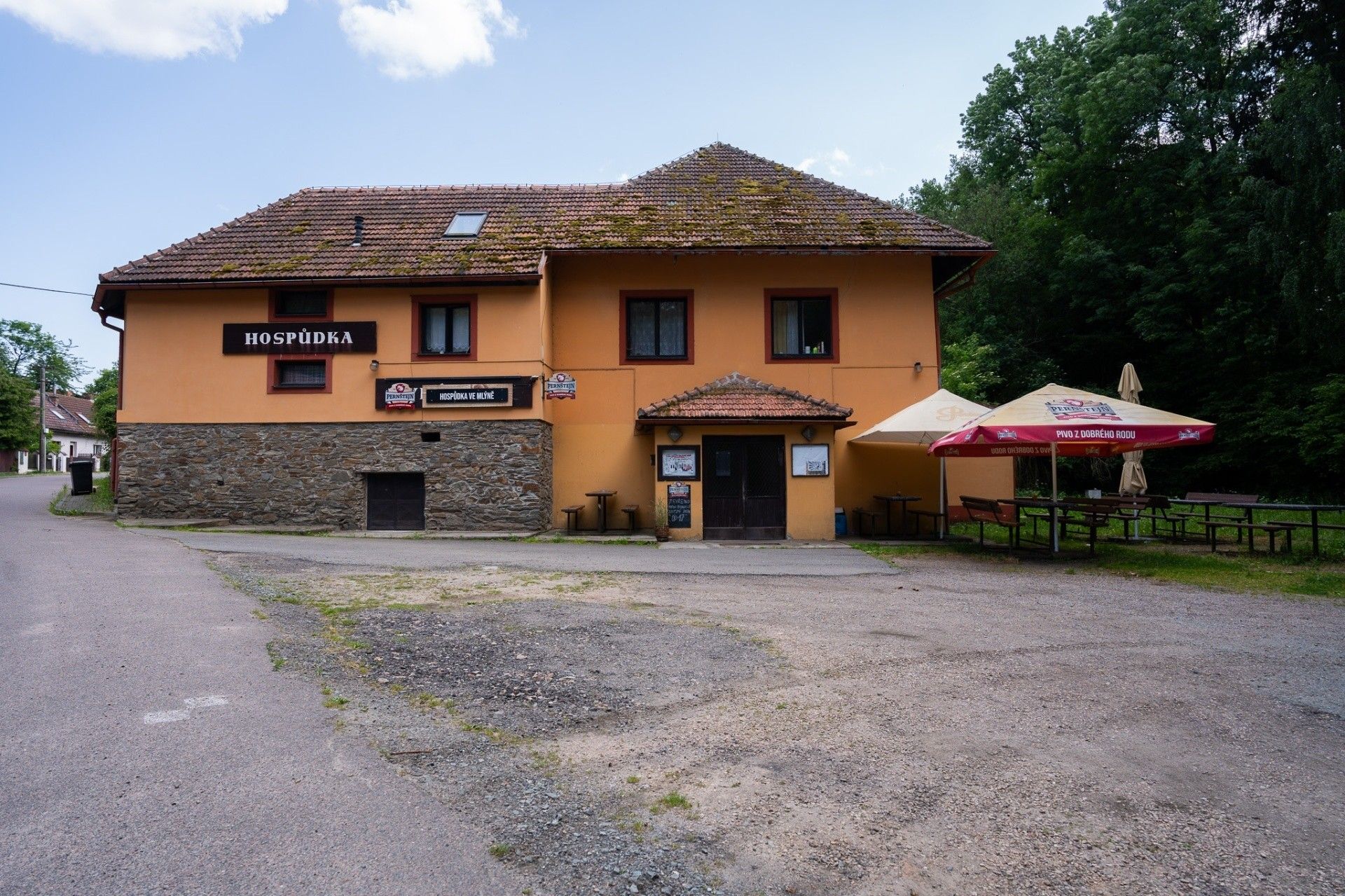Restaurace, Seník, Jankovice, 500 m²