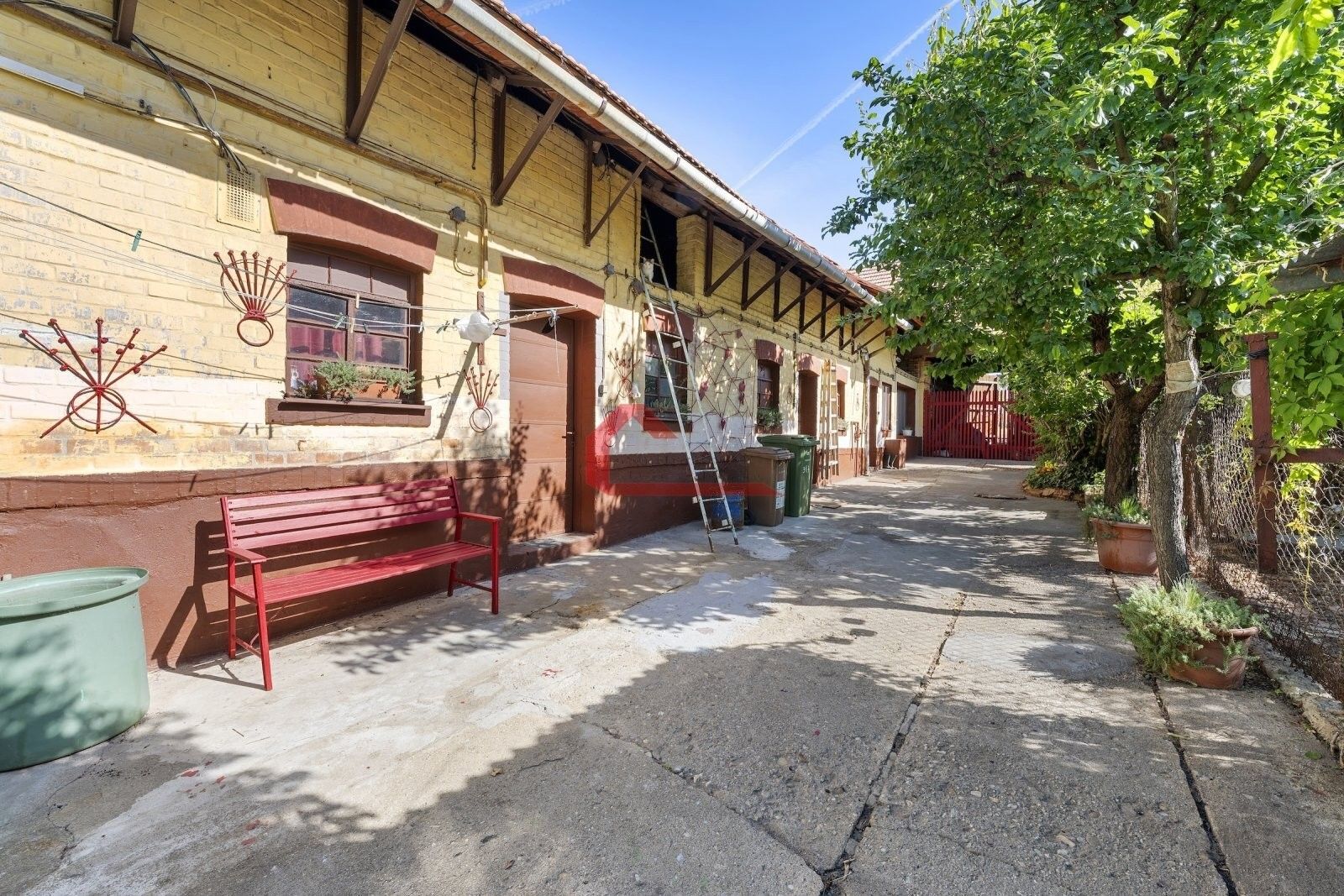 Prodej rodinný dům - Podzahrady 343, Šakvice, 288 m² - 5