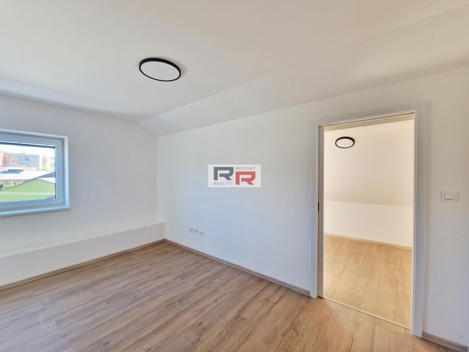 Pronájem byt 2+kk - Uničovská, Šternberk, 45 m² - 5