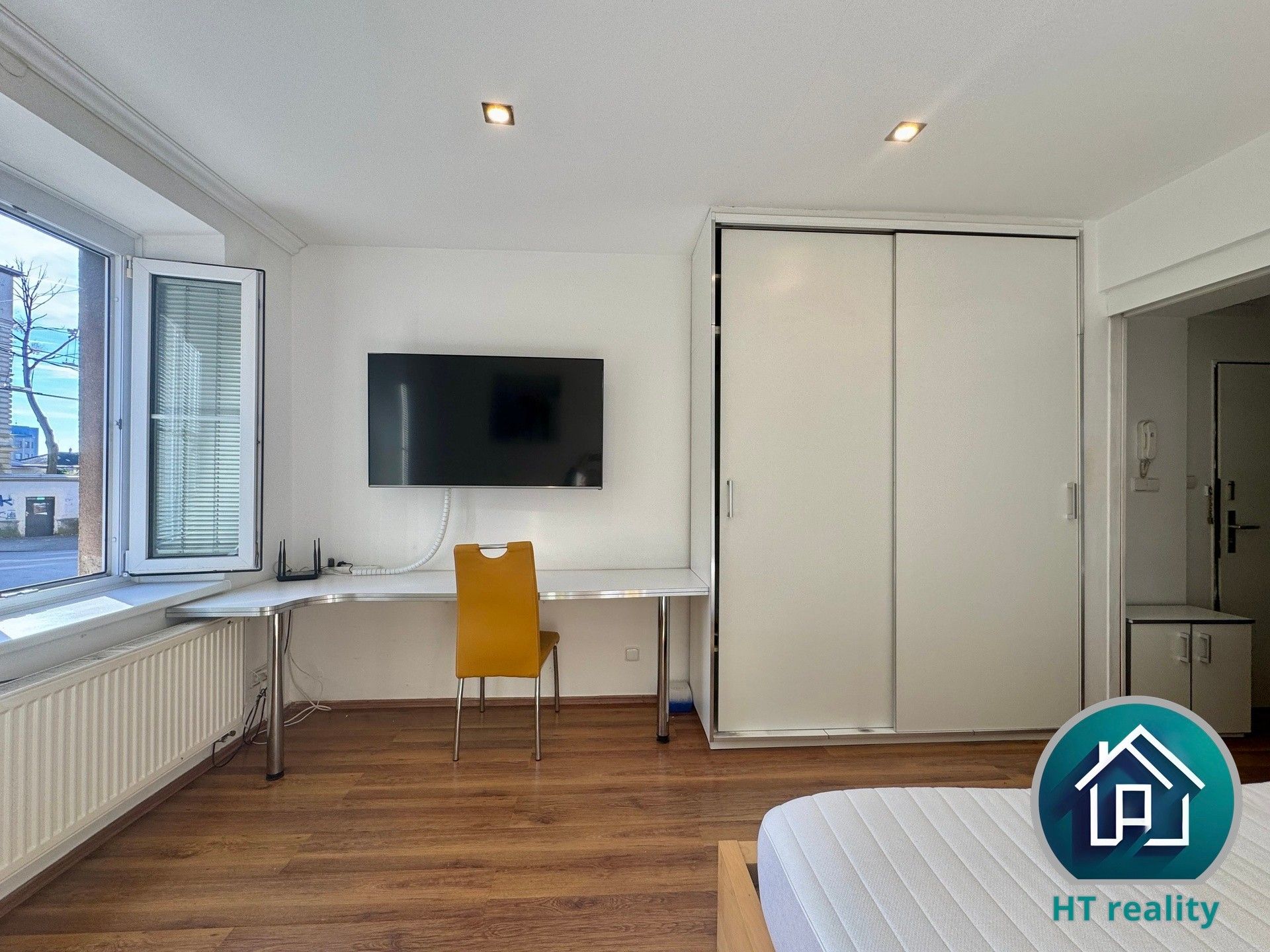 Pronájem byt 1+1 - Žižkova tř., České Budějovice, 28 m²