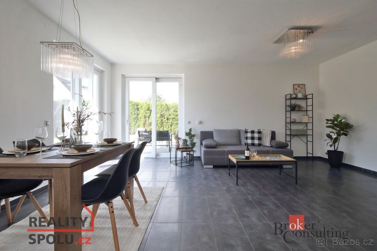 Prodej rodinný dům - Čelákovice, 250 88