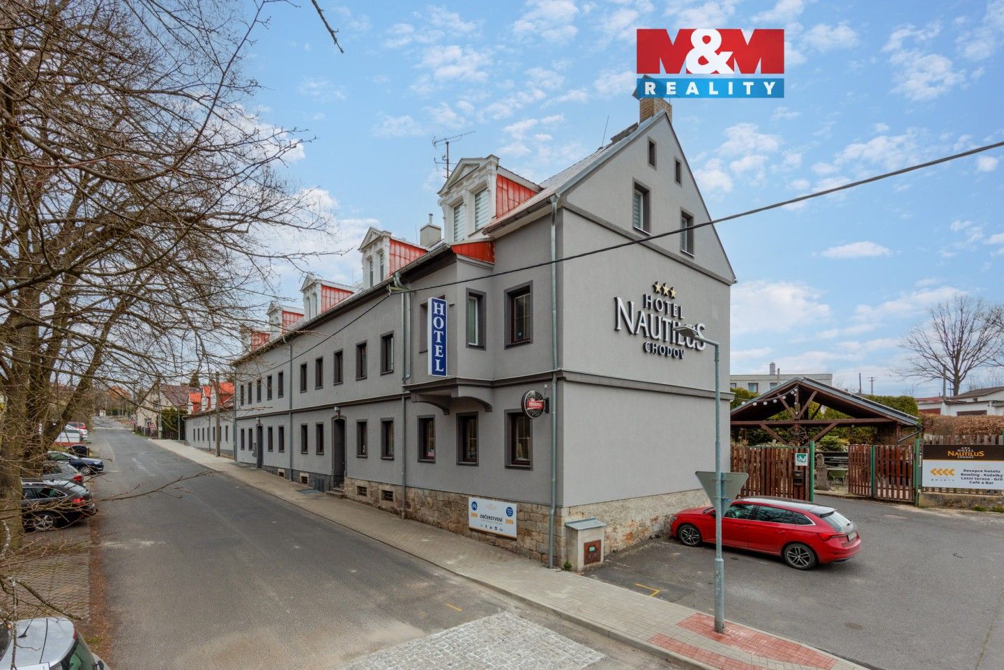 Ubytovací zařízení, 2 700 m²