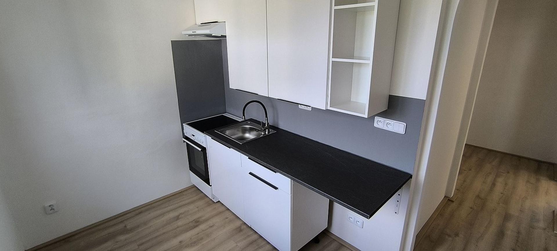 Pronájem byt 2+1 - Jungmannova 1152, Cheb, 56 m² - 2