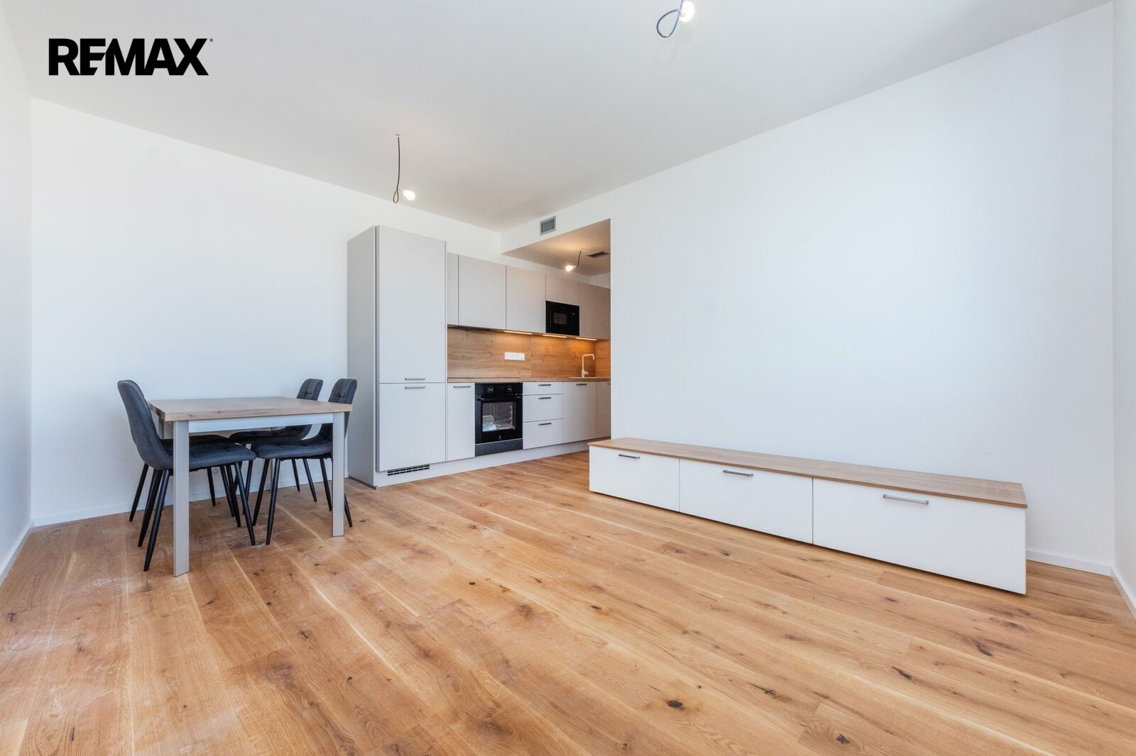 2+kk, U Komína, Praha Radlice, 41 m² - 2