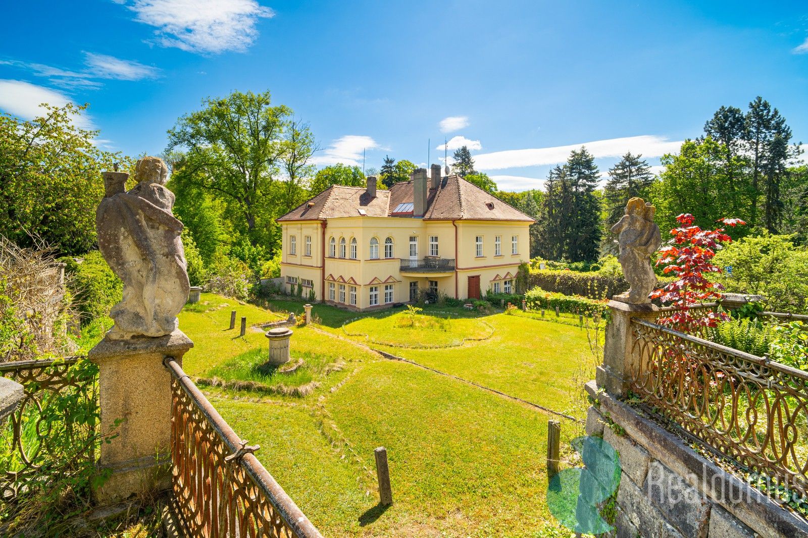 Vila, 322 m²