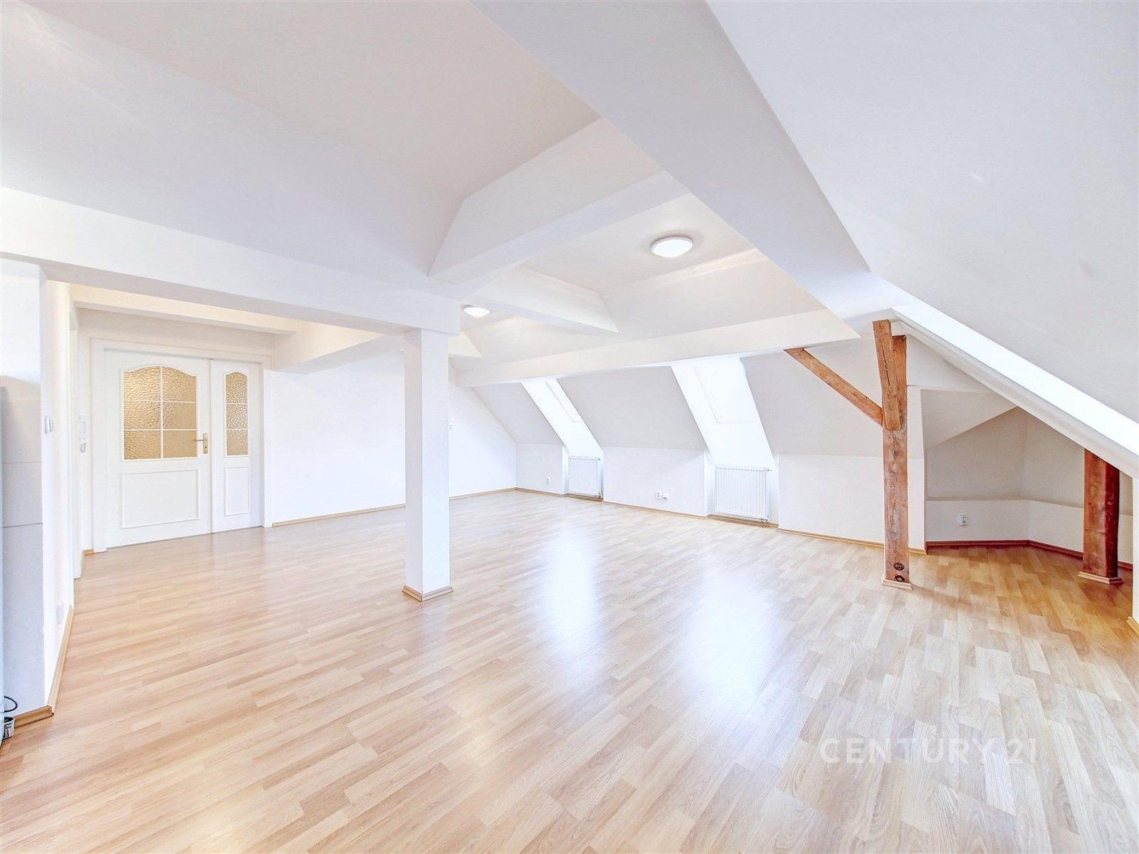 Pronájem byt 3+kk - Tůmova, Praha, 140 m²