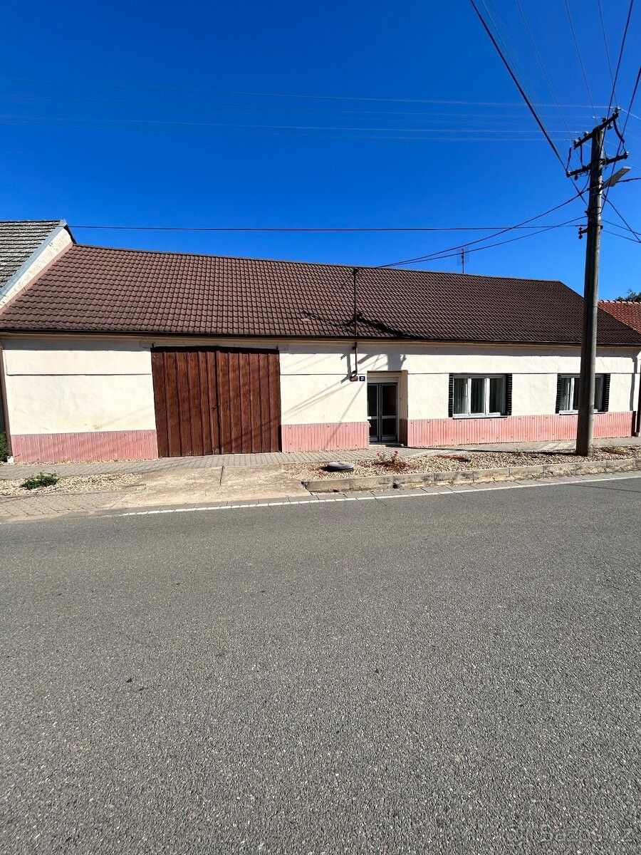 Rodinné domy, Cvrčovice, 691 23