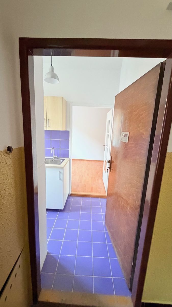 1+kk, Ostrovského, Praha - Smíchov, 24 m² - 1