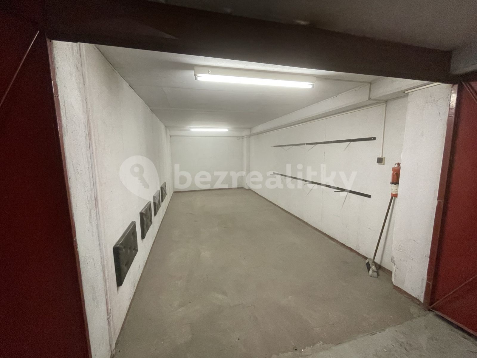 Garáže, Nušlova, Praha - Stodůlky, 19 m² - 1