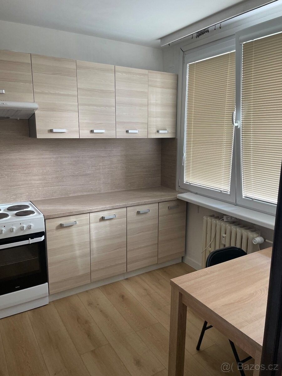 Prodej byt - Obříství, 277 42