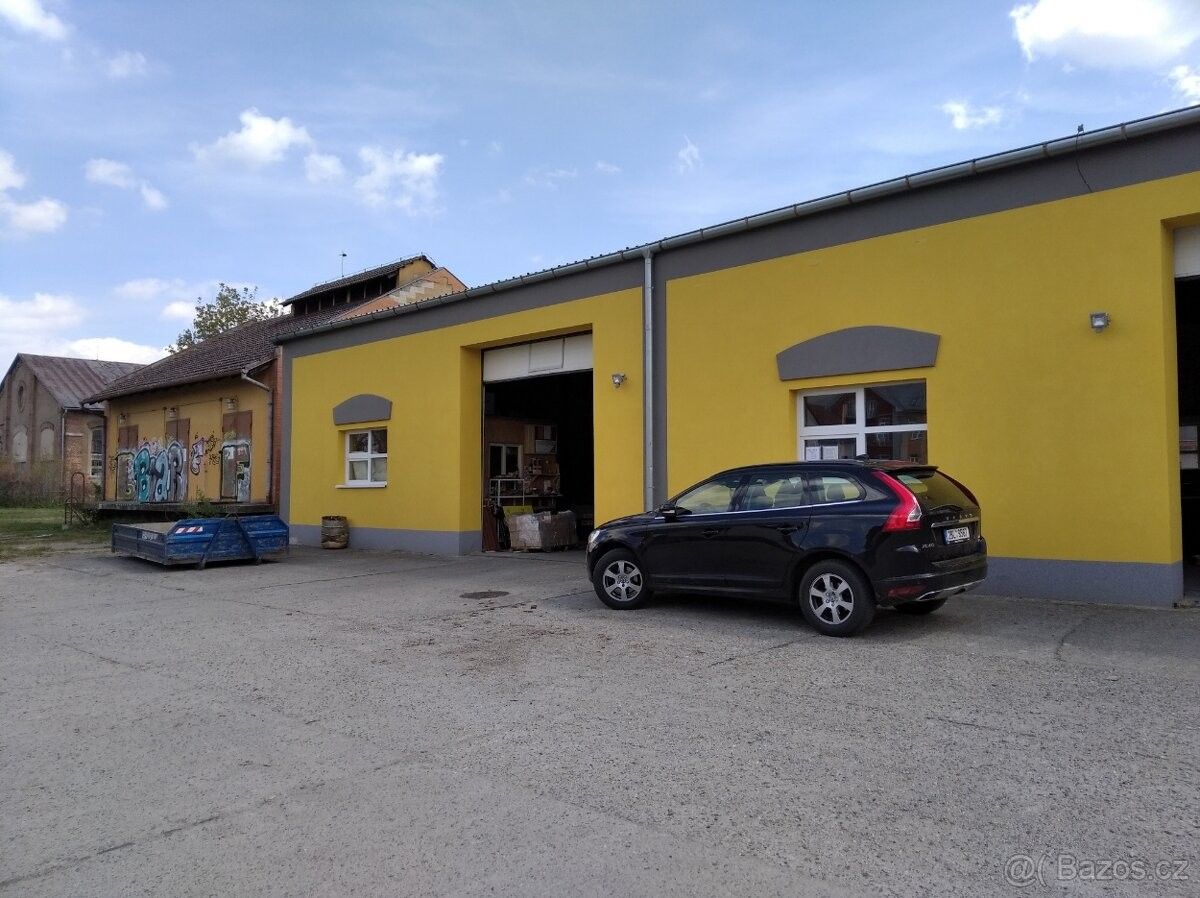 Garáže, Rohatec, 696 01