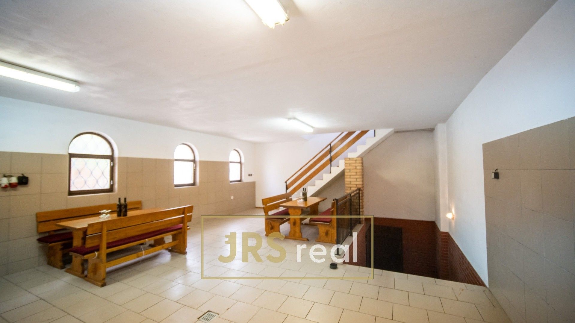 Prodej ubytovací zařízení - Velké Bílovice, 285 m²