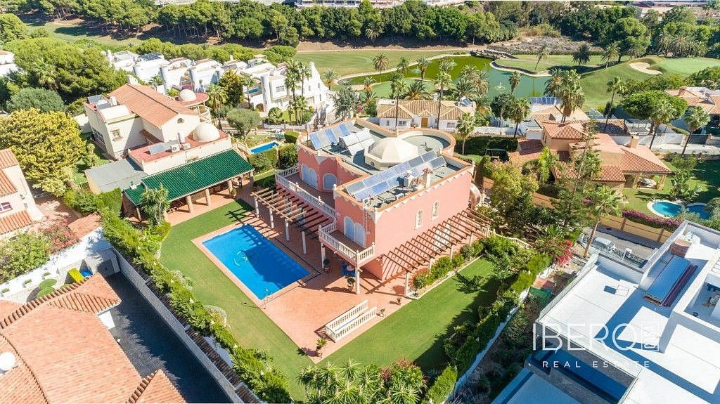 Prodej rodinný dům - Benalmadena, ES, 1 033 m² - 2