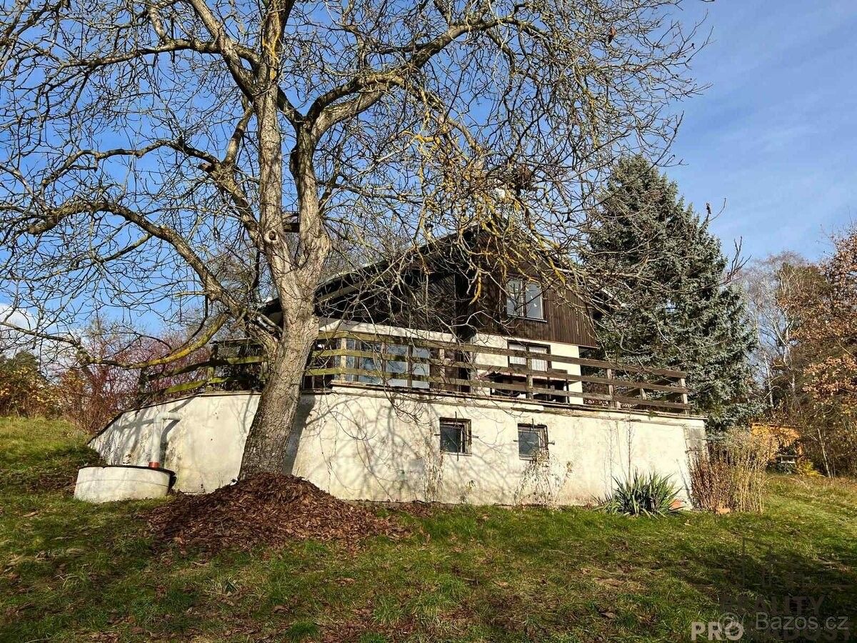 Chaty, Ondřejov, 251 65