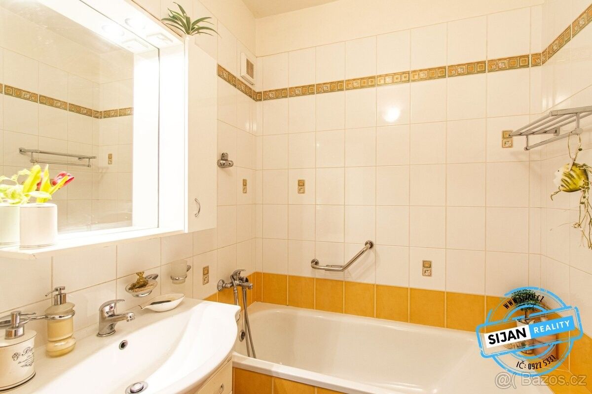 Prodej byt - Krnov, 794 01