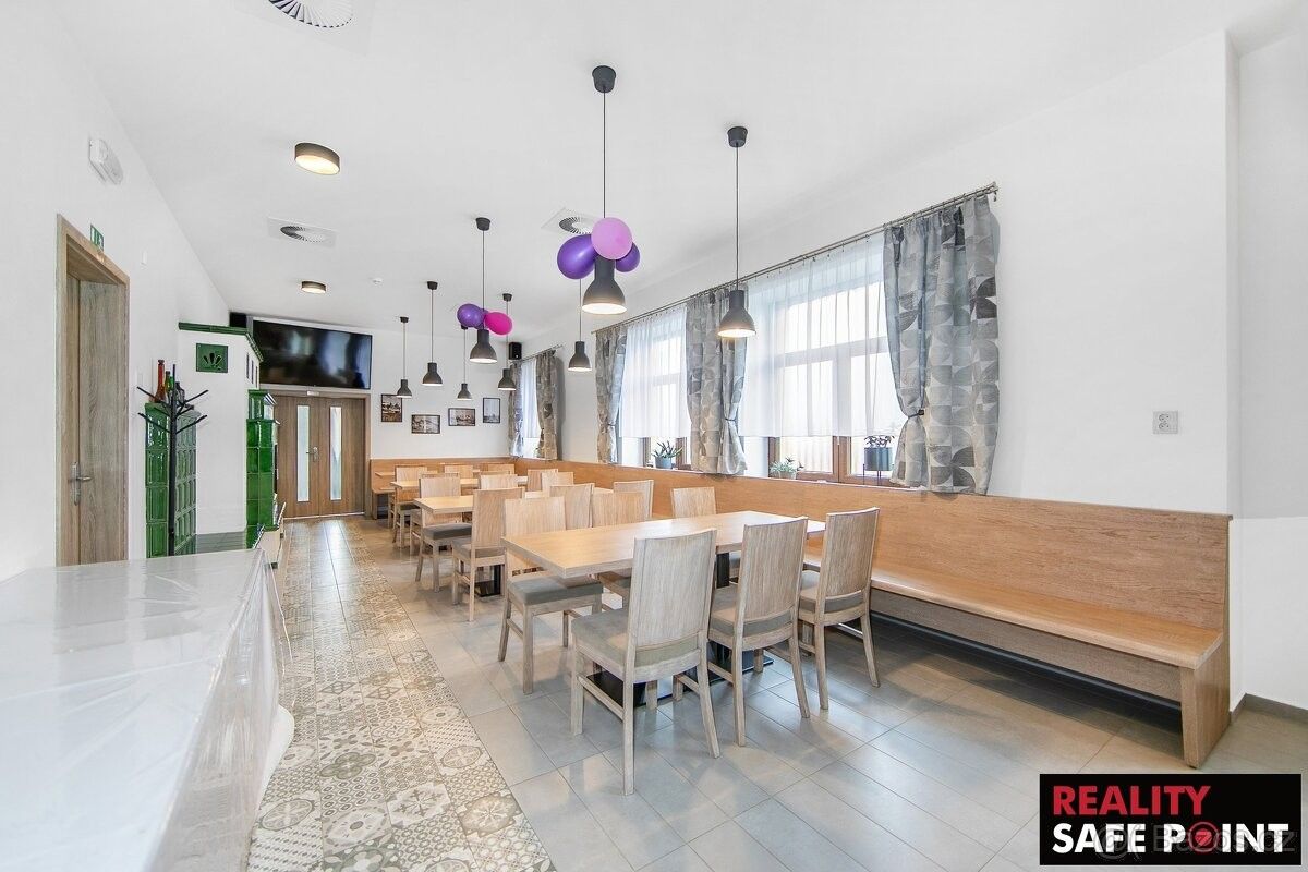 Prodej restaurace - Dobřany, 334 41