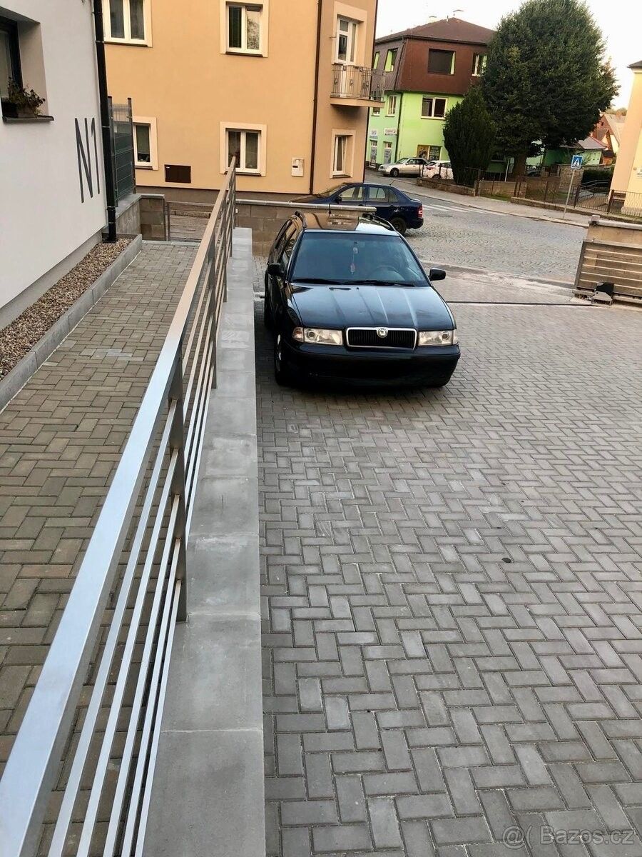 Pronájem garáž - Světlá nad Sázavou, 582 91