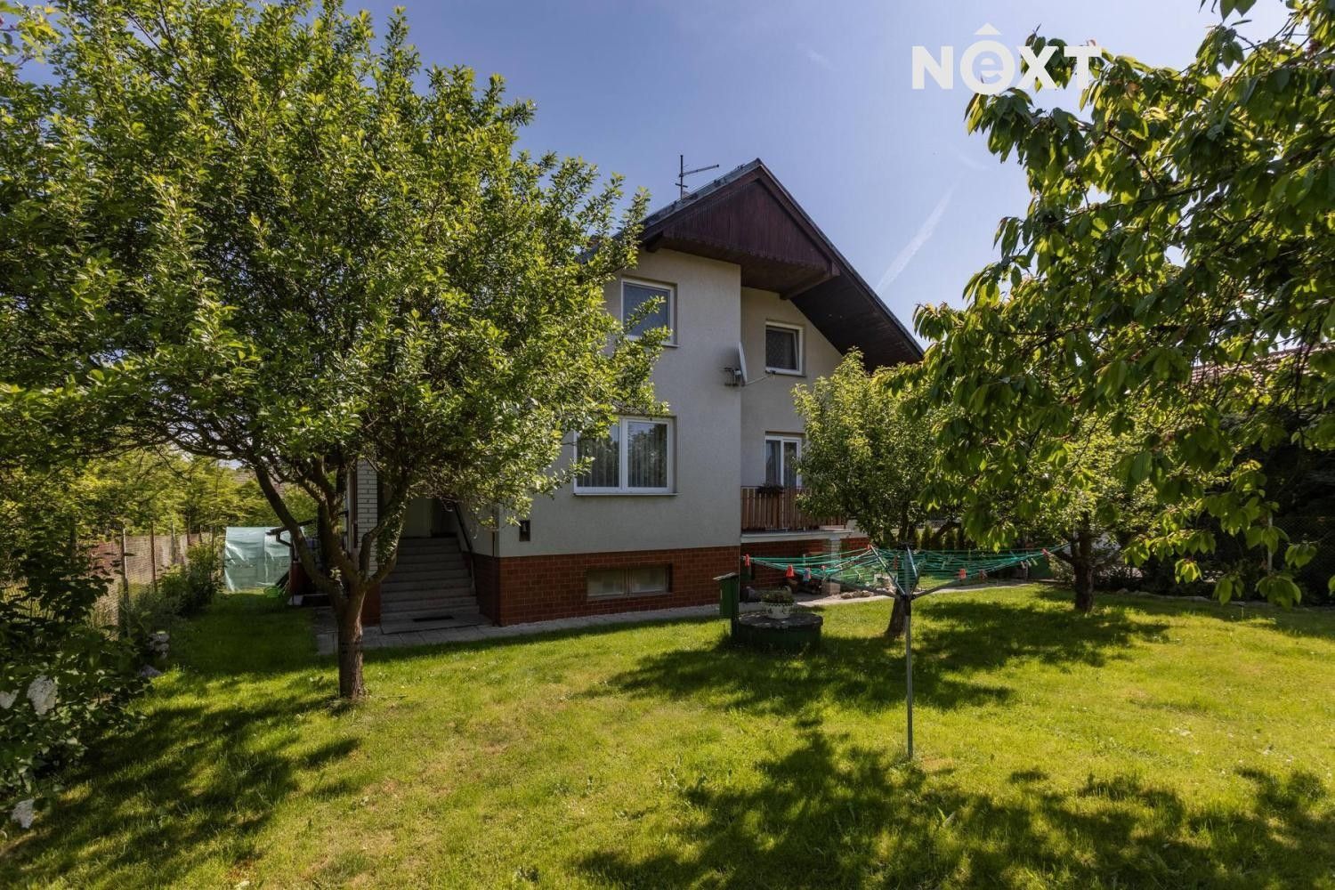 Chalupy, Skály, 200 m²