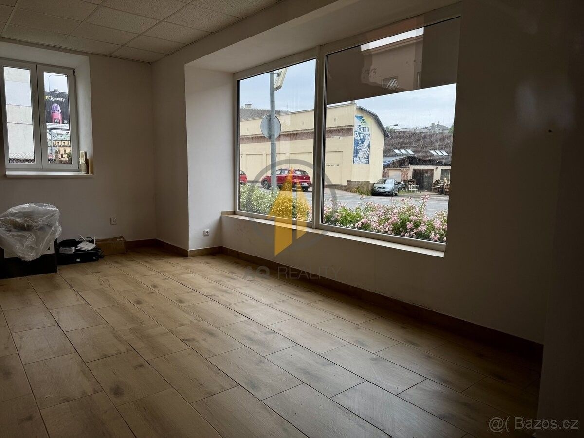 Pronájem obchodní prostory - Nová Paka, 509 01