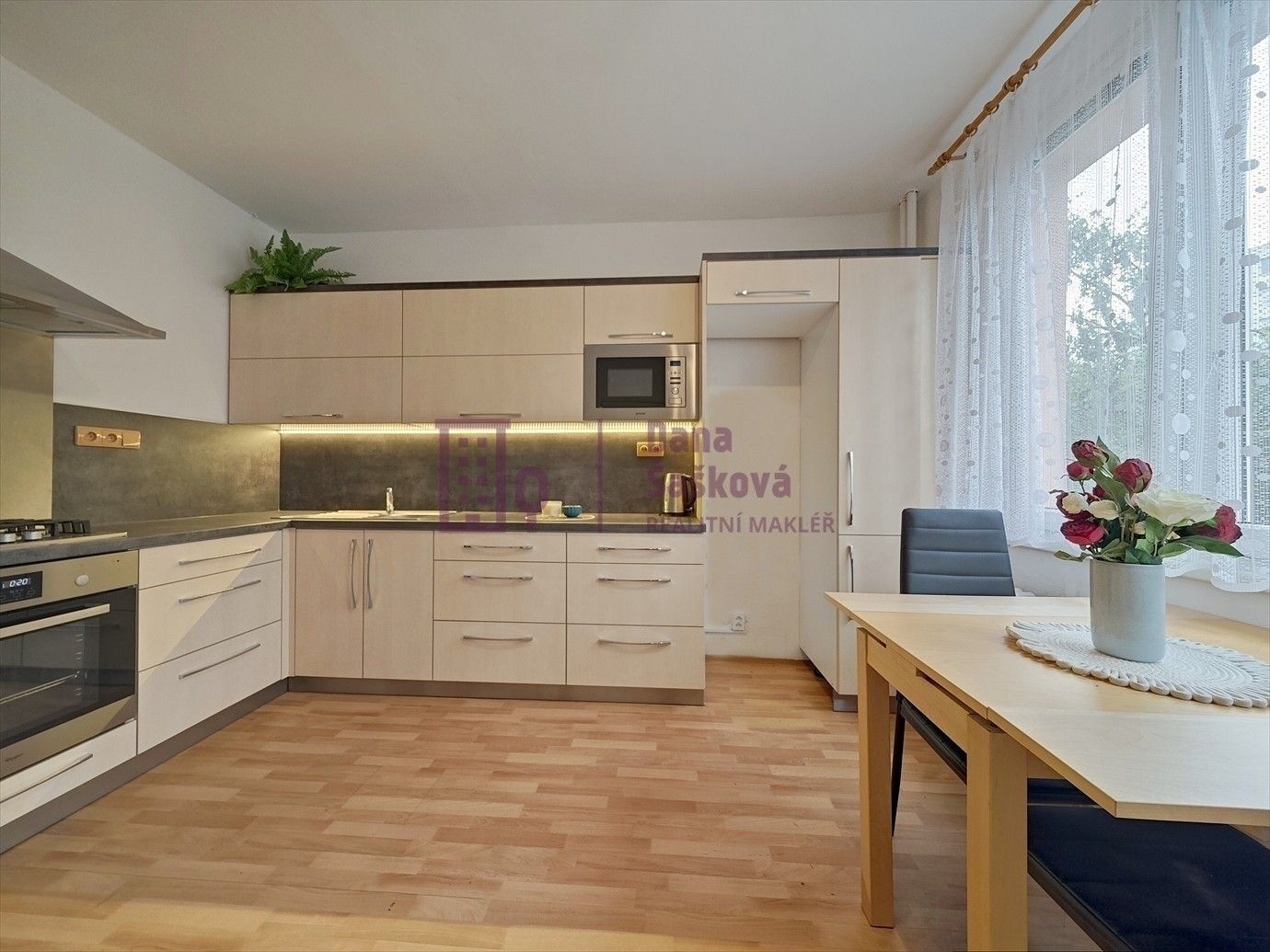 Pronájem byt 1+1 - sídliště Vajgar, Jindřichův Hradec, 53 m²