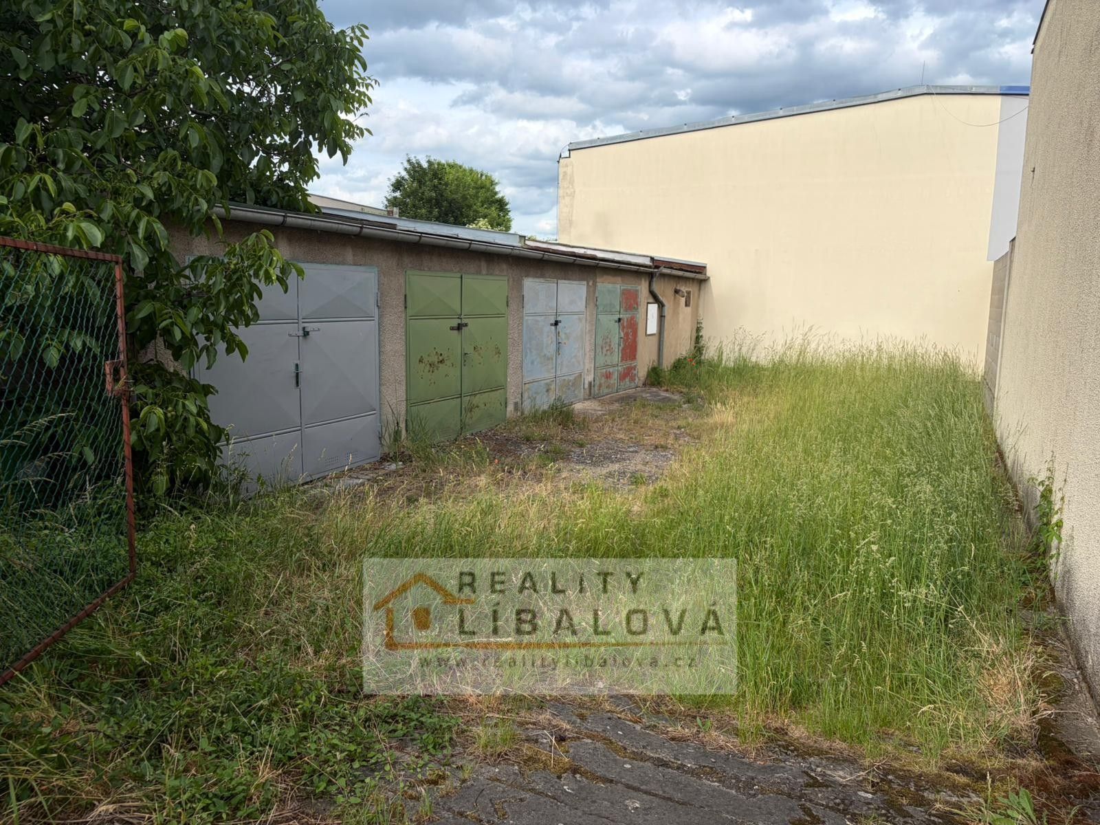 Garáže, K Výtopně, Litoměřice, 20 m² - 2