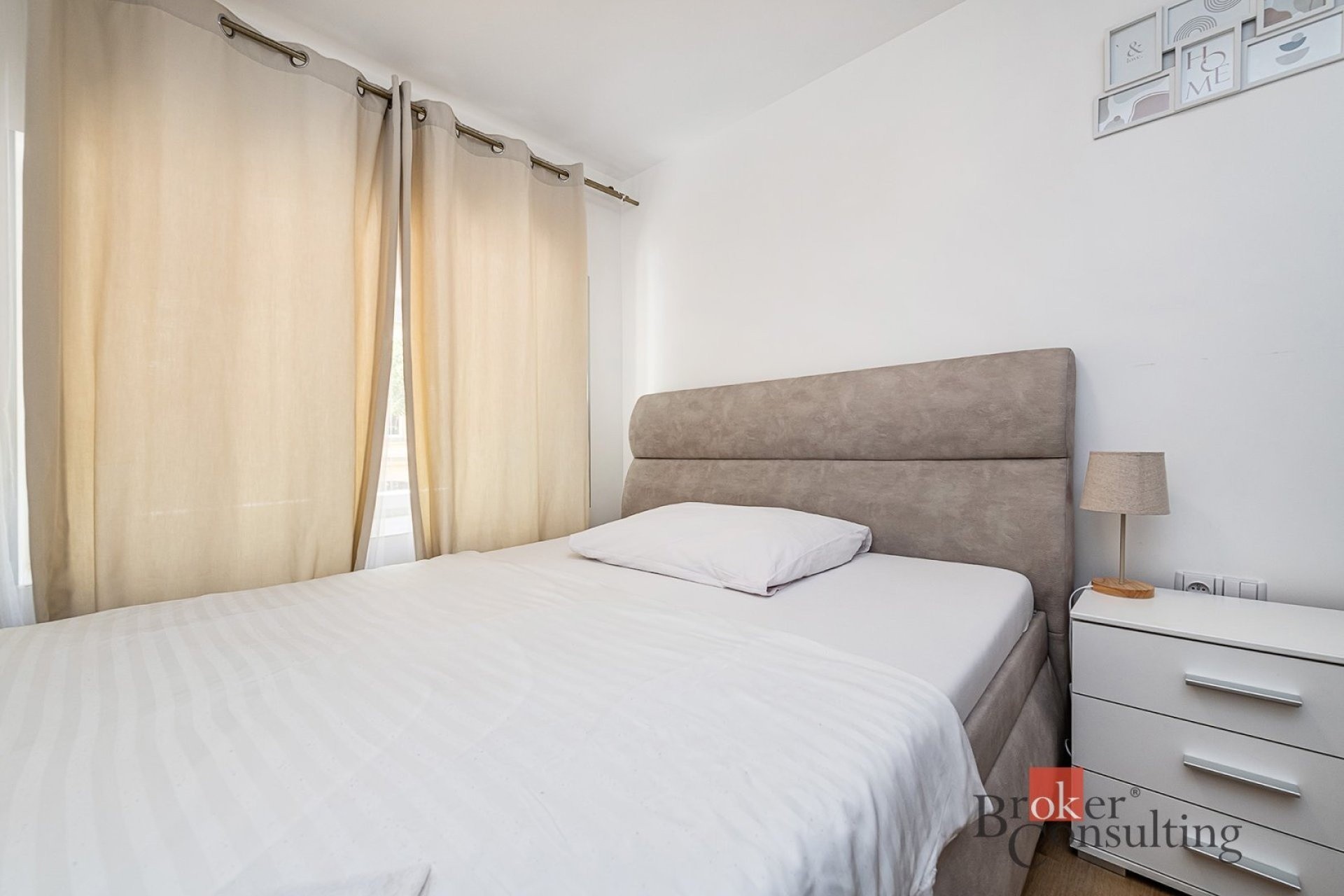 Byt 2+1 · 54 m² · Jana Masaryka, Praha - 4