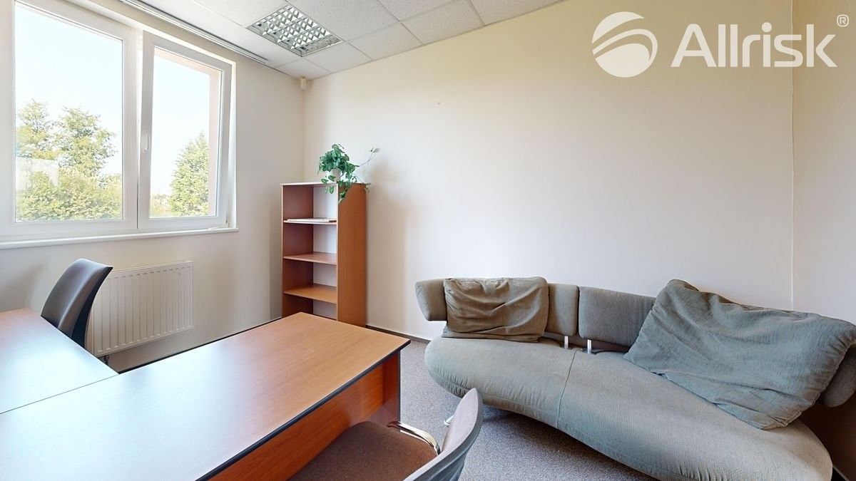 Pronájem kancelář - U Cukrovaru, Opava Kateřinky, 10 m² - 5