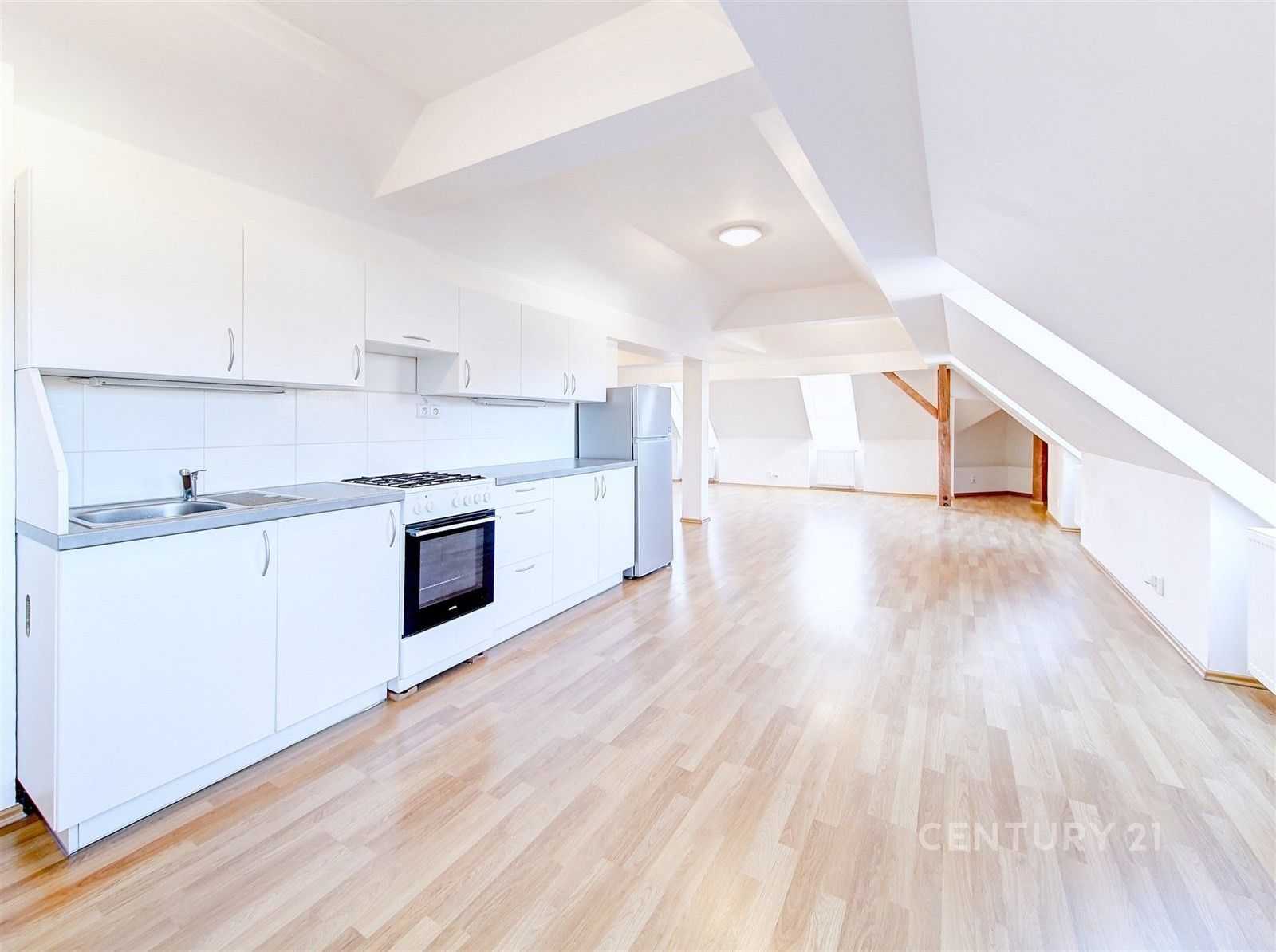 Kanceláře, Tůmova  , Praha, 140 m²