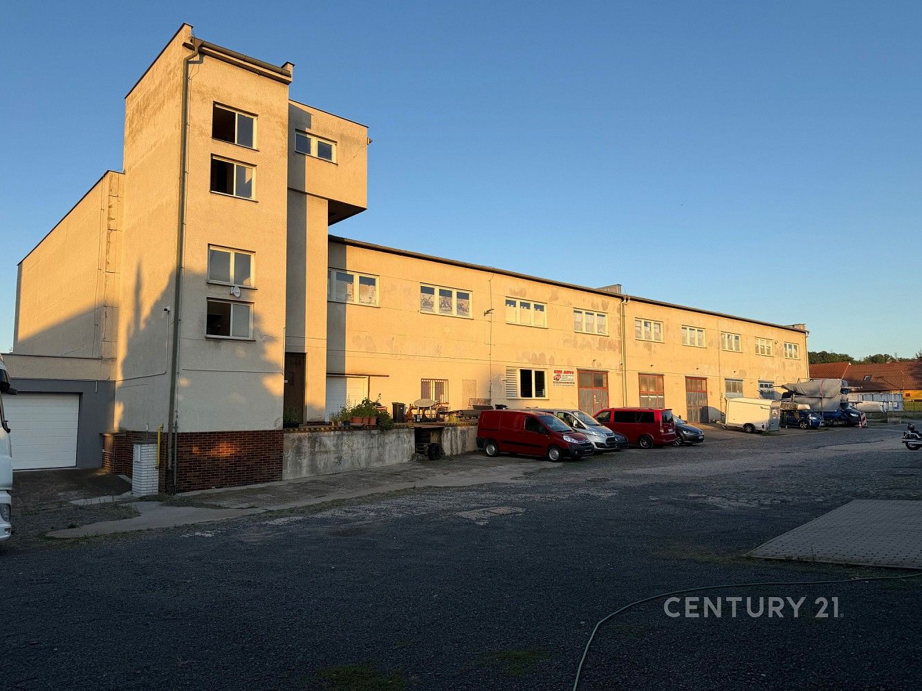 Sklady, Roudnice nad Labem, okres Litoměřice, Ústecký kraj, 2 740 m² - 2