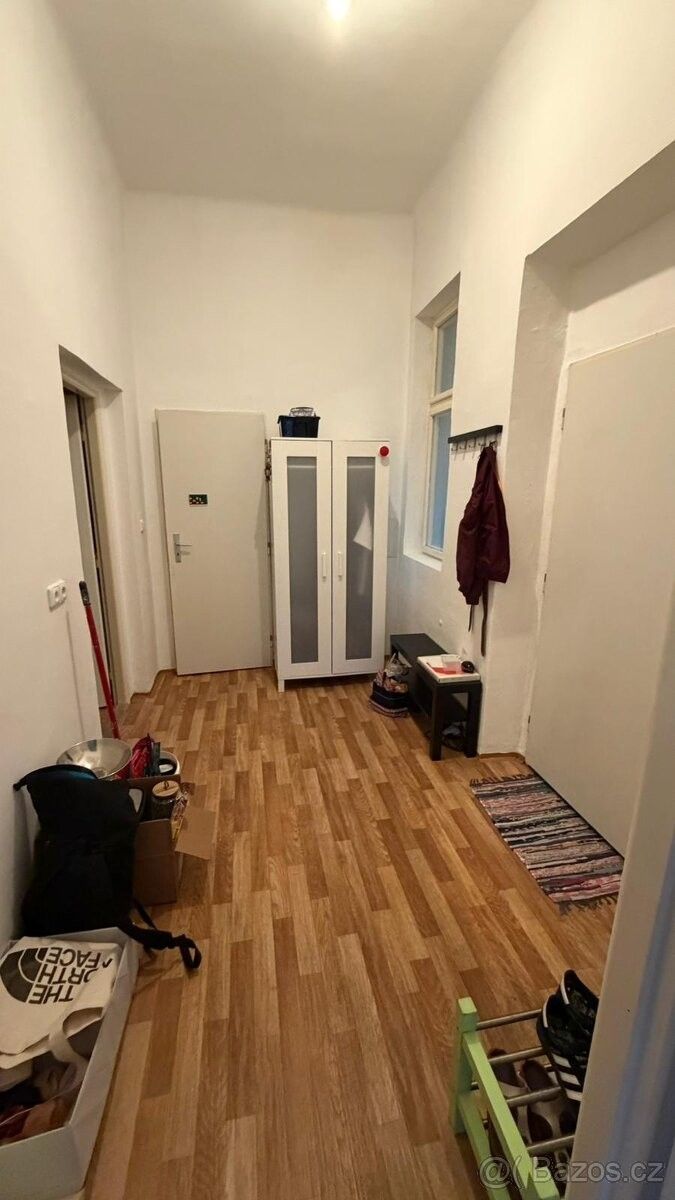 Byty, Praha, 180 00