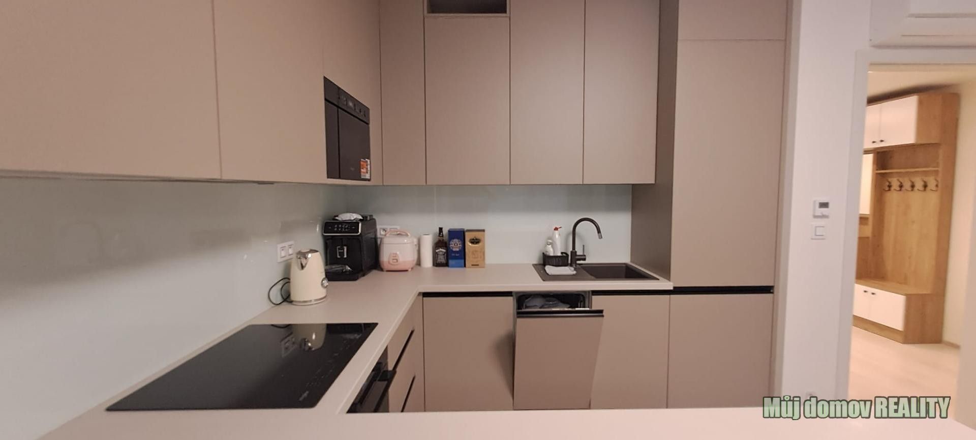 2+kk, Šrámkové,Praha 3, Žižkov, 119 m² - 1