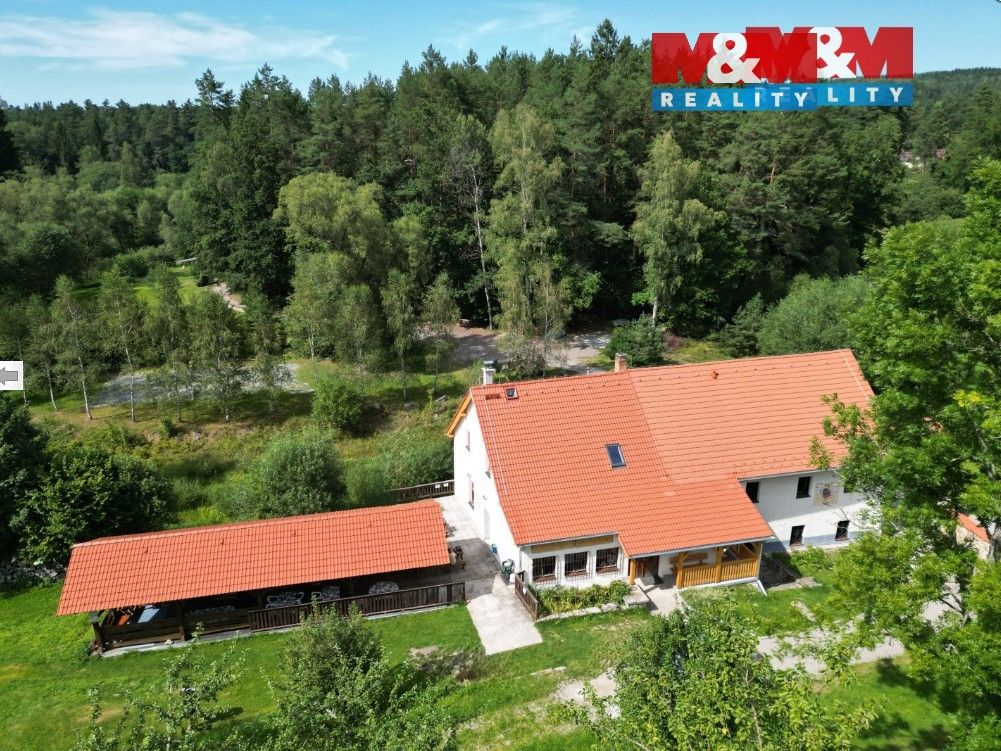 Rodinné domy, Děkanské Skaliny, Benešov nad Černou, 217 m² - 1