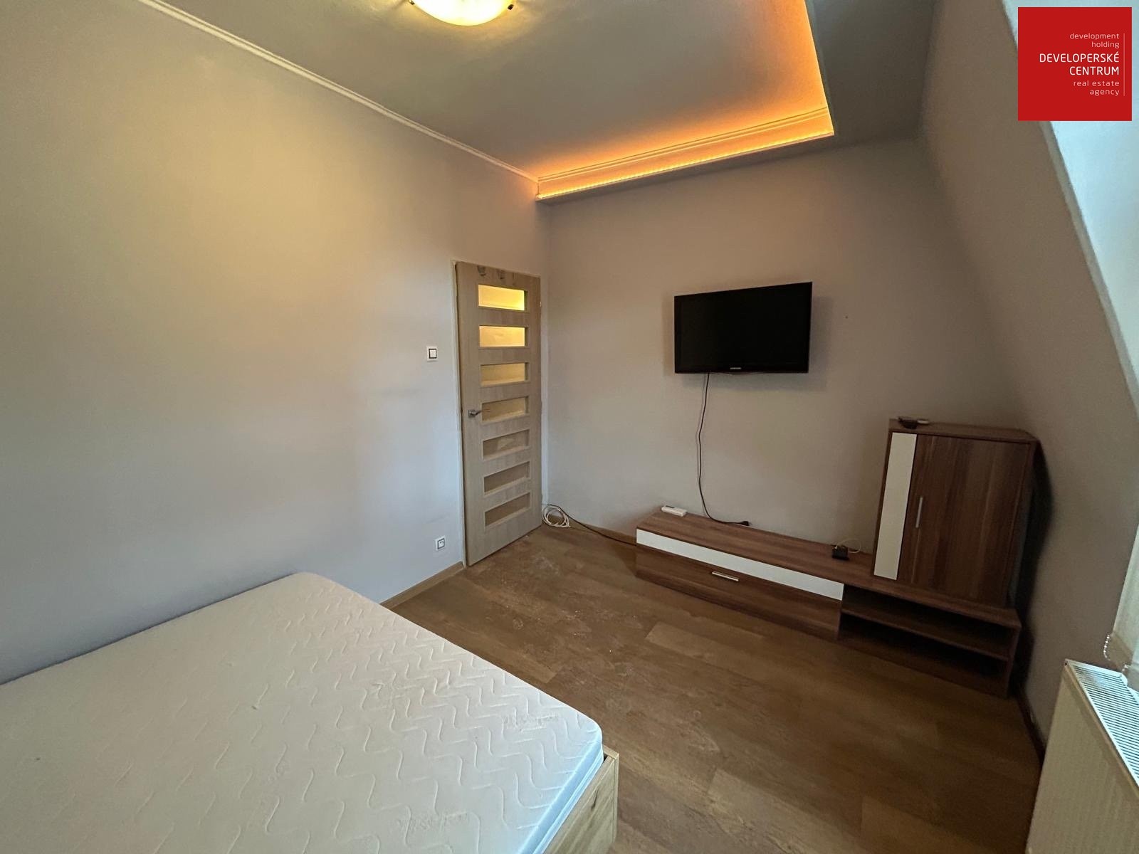 Byt 2+1 · 45 m² · Hlavní třída, Mariánské Lázně - 3